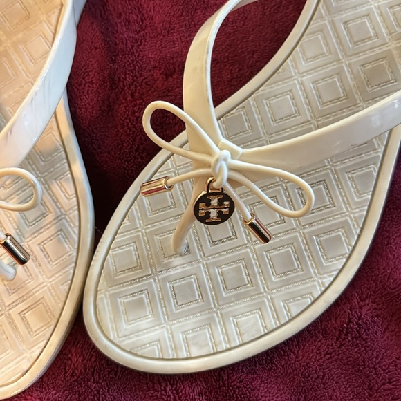 Tory Burch flip flops, size 7 - Picture 3 of 3